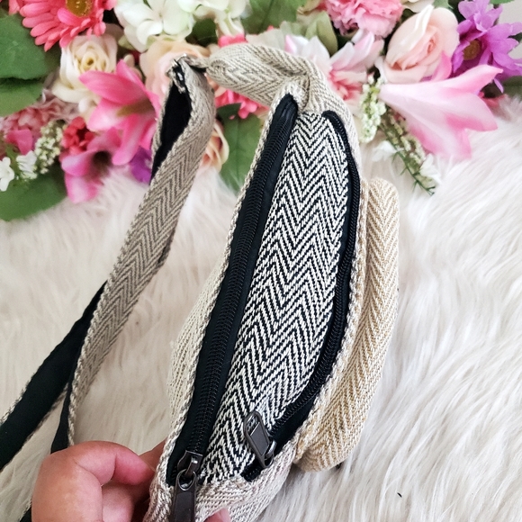 Nwot handmade hemp cotton boho fannypack - Picture 4 of 9